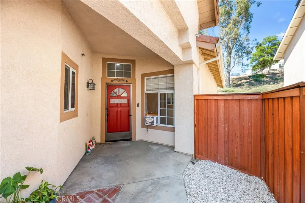 23832 Castinette Way, Murrieta, California 92562 home-pic-3