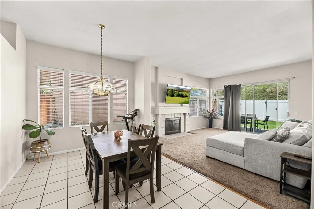 23832 Castinette Way, Murrieta, California 92562 home-pic-4