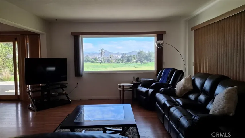 FAMILY ROOM / LARGE PICTURE WINDOW