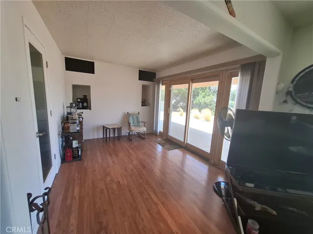MEDIA / BONUS ROOM