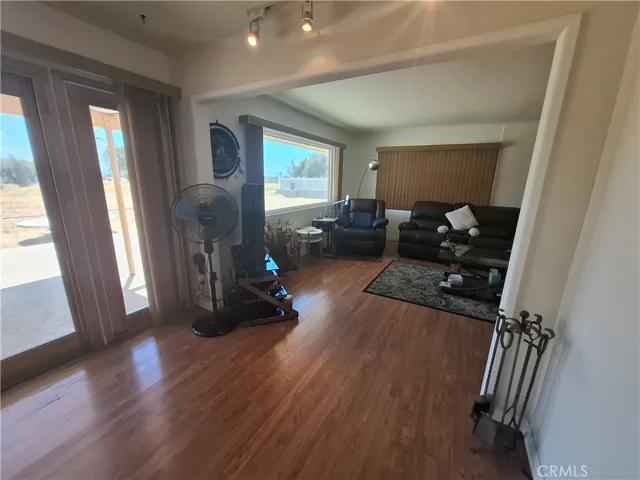 MEDIA / BONUS ROOM