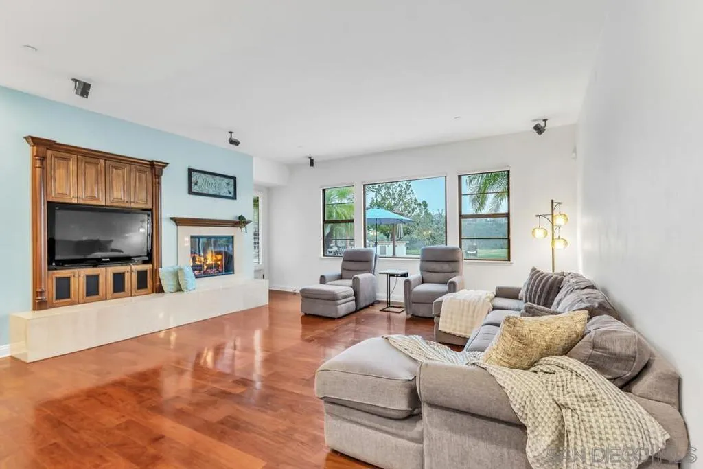 14481 Old Creek Road, San Diego, California 92131 home-pic-12
