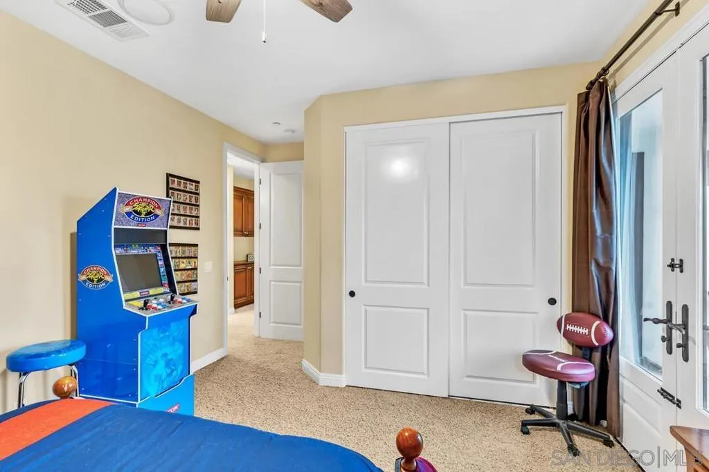 14481 Old Creek Road, San Diego, California 92131 home-pic-26