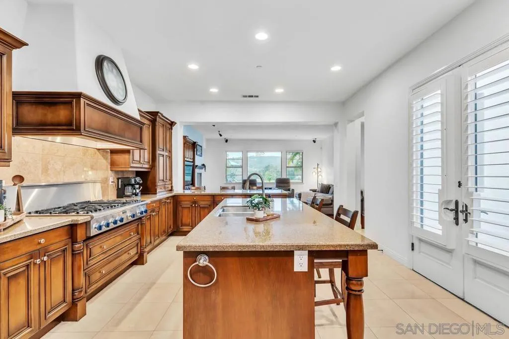 14481 Old Creek Road, San Diego, California 92131 home-pic-15