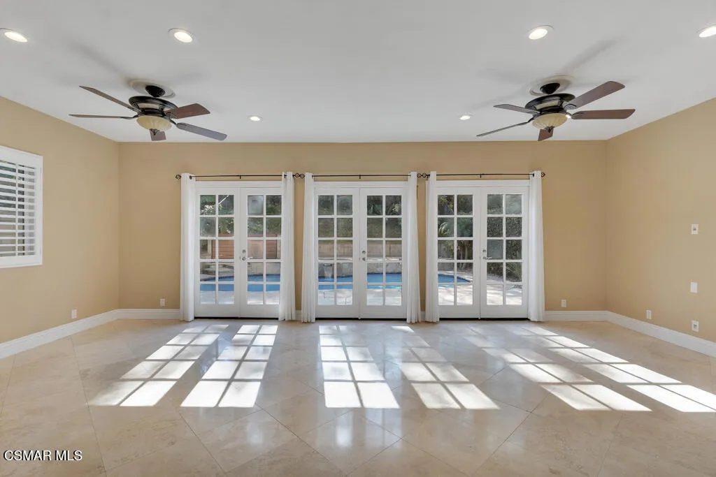 11916 Honeybrook Court, Moorpark, California 93021 home-pic-13