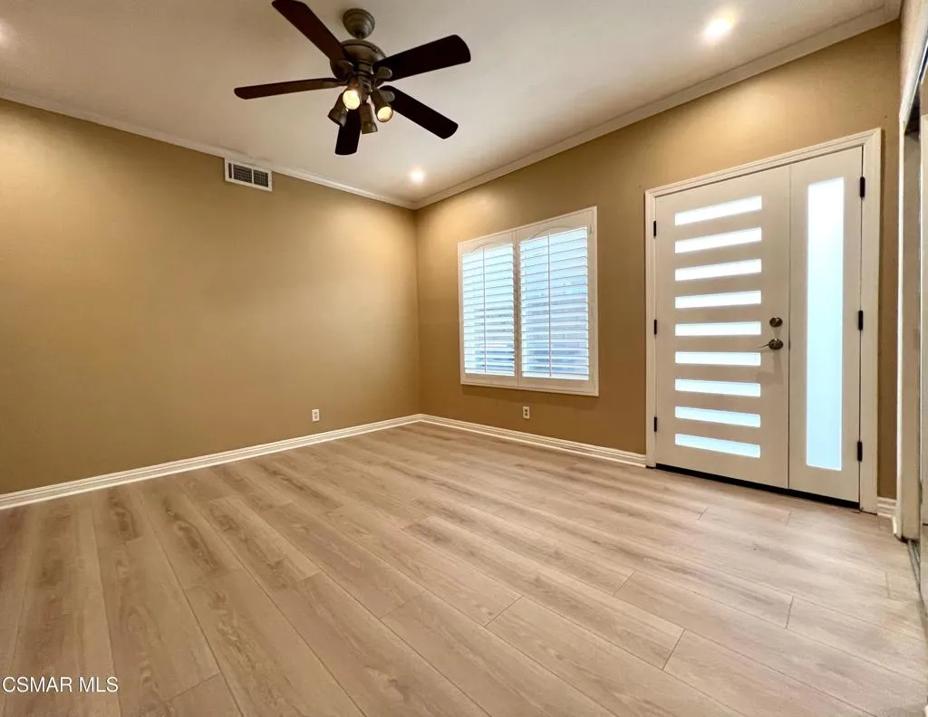 11916 Honeybrook Court, Moorpark, California 93021 home-pic-23