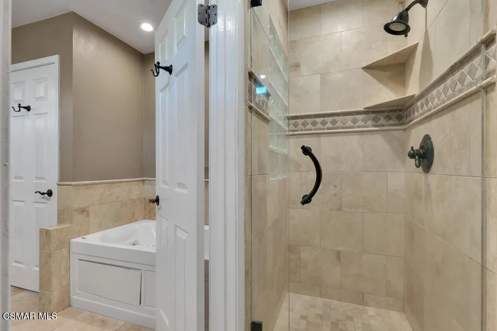 11916 Honeybrook Court, Moorpark, California 93021 home-pic-30