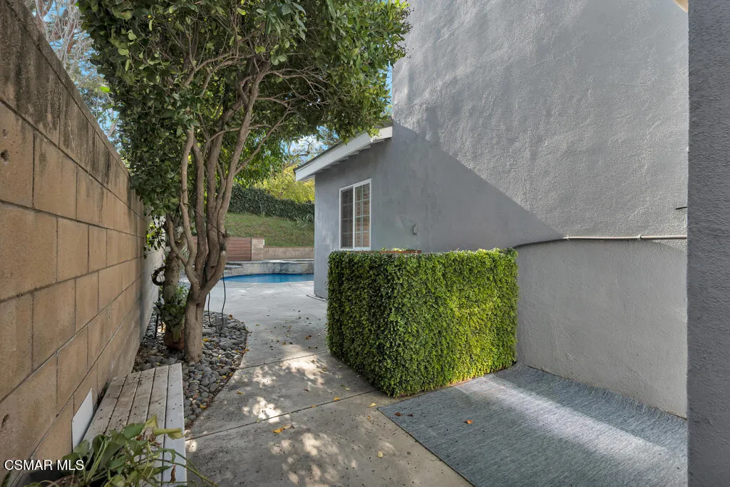 11916 Honeybrook Court, Moorpark, California 93021 home-pic-42