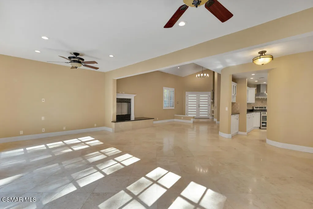 11916 Honeybrook Court, Moorpark, California 93021 home-pic-14