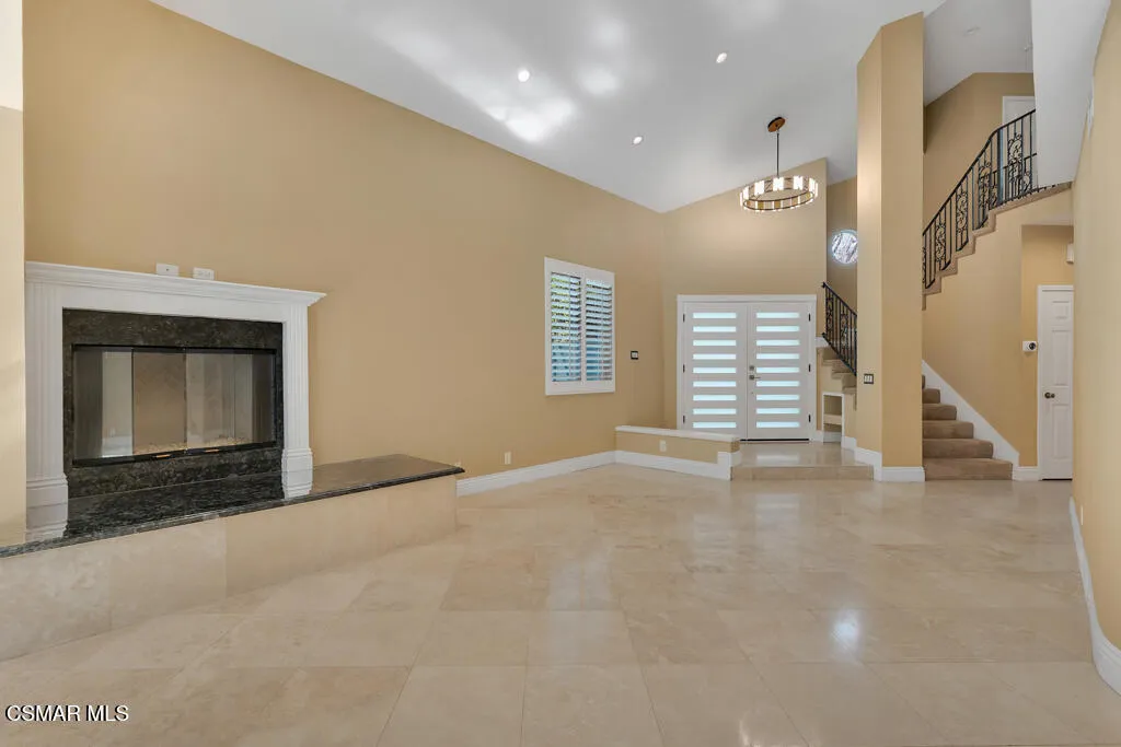 11916 Honeybrook Court, Moorpark, California 93021 home-pic-17