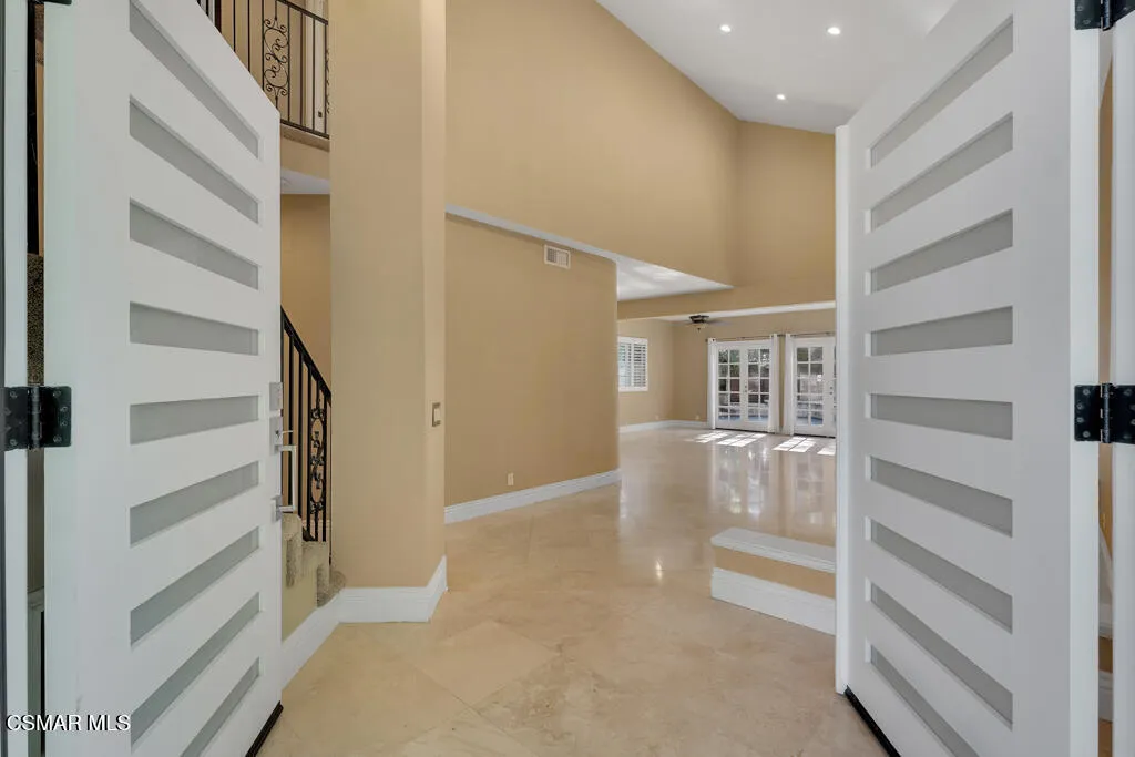11916 Honeybrook Court, Moorpark, California 93021 home-pic-10