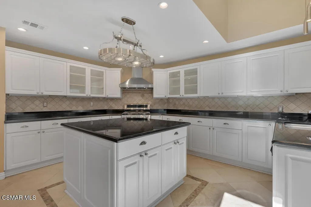 11916 Honeybrook Court, Moorpark, California 93021 home-pic-5