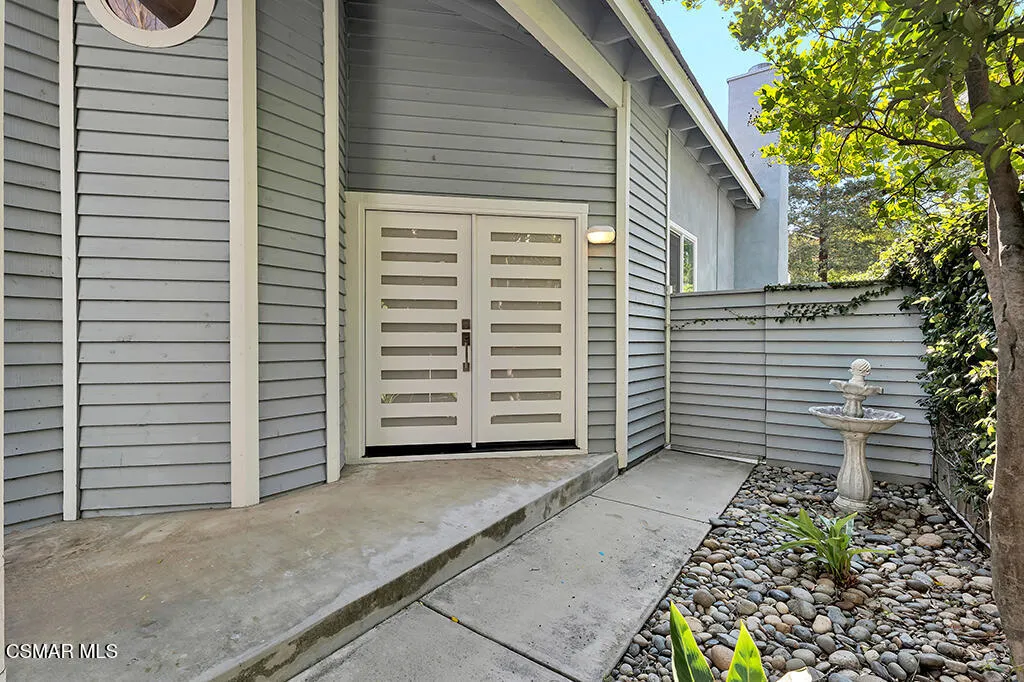11916 Honeybrook Court, Moorpark, California 93021 home-pic-9