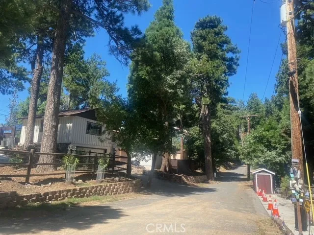 Back street entrance on Coulter Pine Dr.