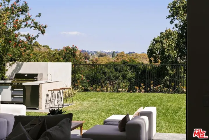 Photo of the previous home.