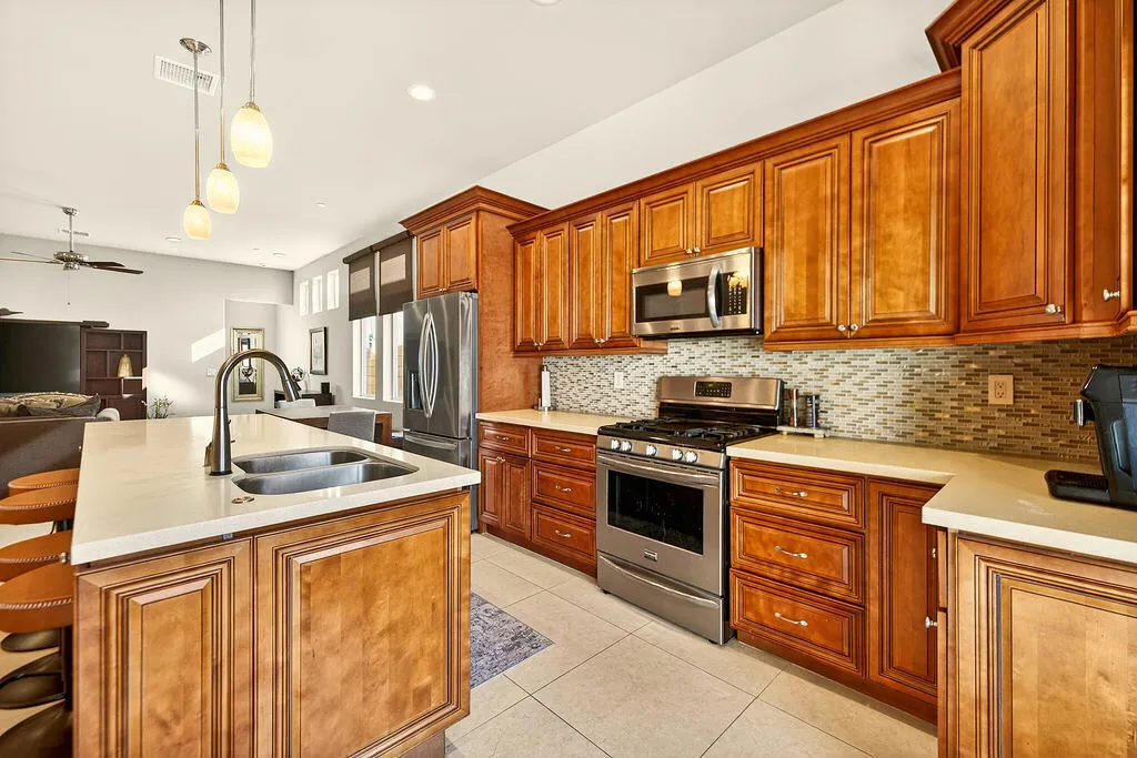 52720 Avenue Velasco, La Quinta, California 92253 home-pic-7