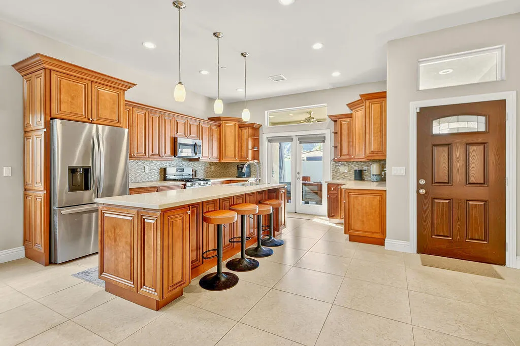52720 Avenue Velasco, La Quinta, California 92253 home-pic-8