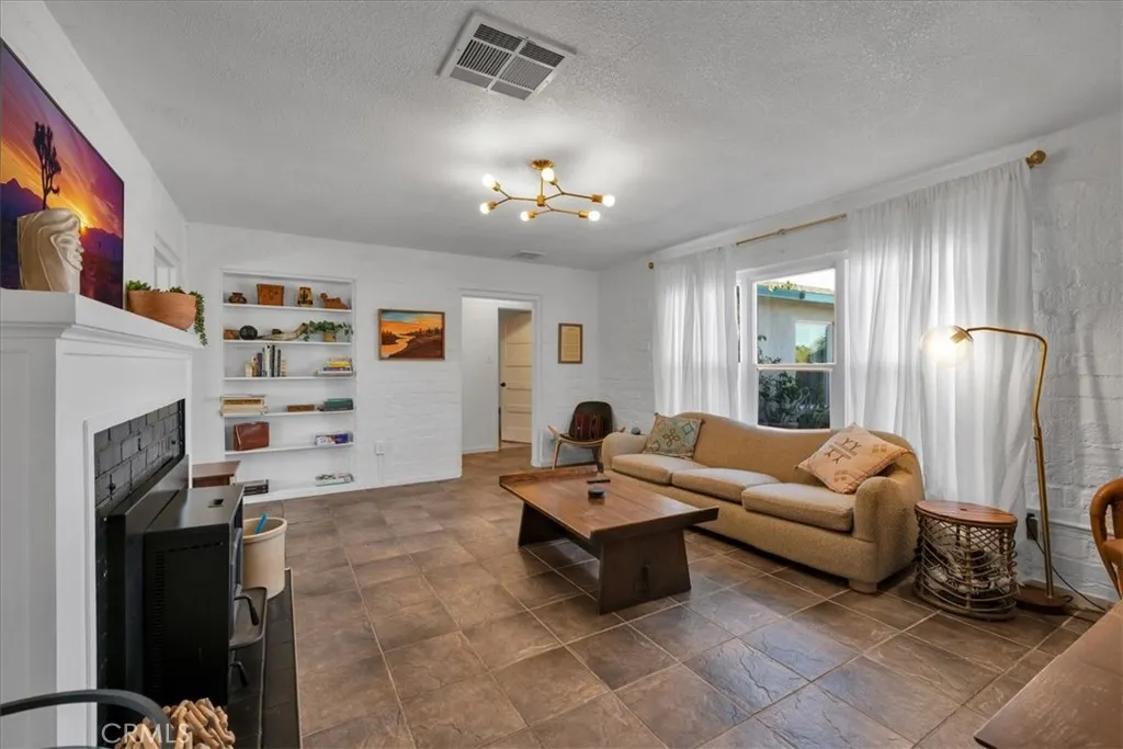 73820 Cottonwood, 29 Palms, California 92277 home-pic-10