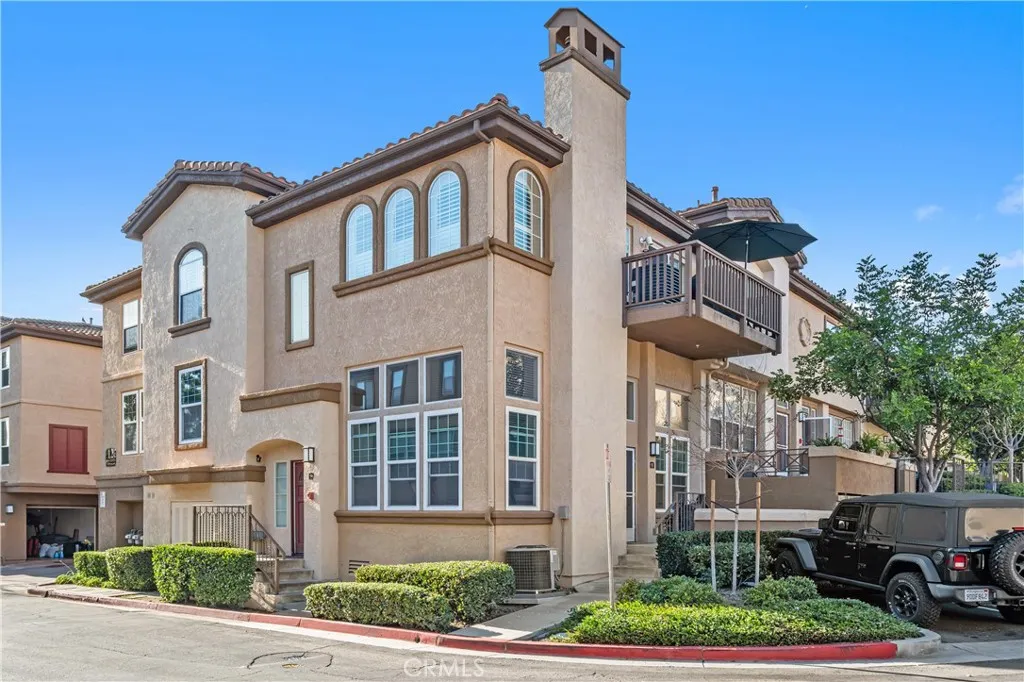92 Montana Del Lago, Rancho Santa Margarita, California 92688 home-pic-2