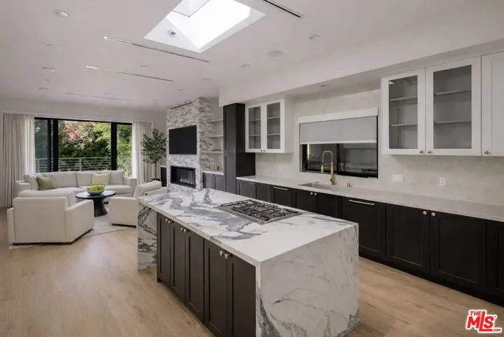 Photo is virtually staged