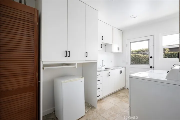 2024 Shipway Avenue, Long Beach, California 90815