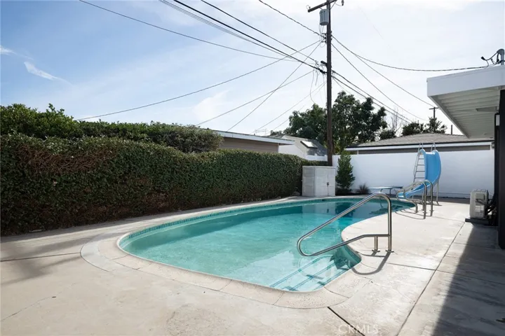 2024 Shipway Avenue, Long Beach, California 90815