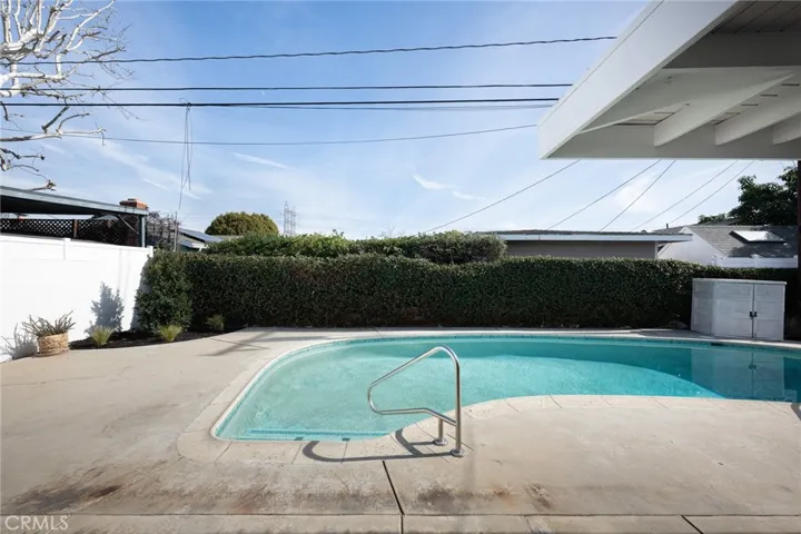 2024 Shipway Avenue, Long Beach, California 90815