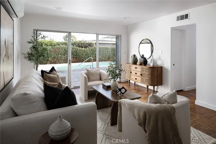 2024 Shipway Avenue, Long Beach, California 90815