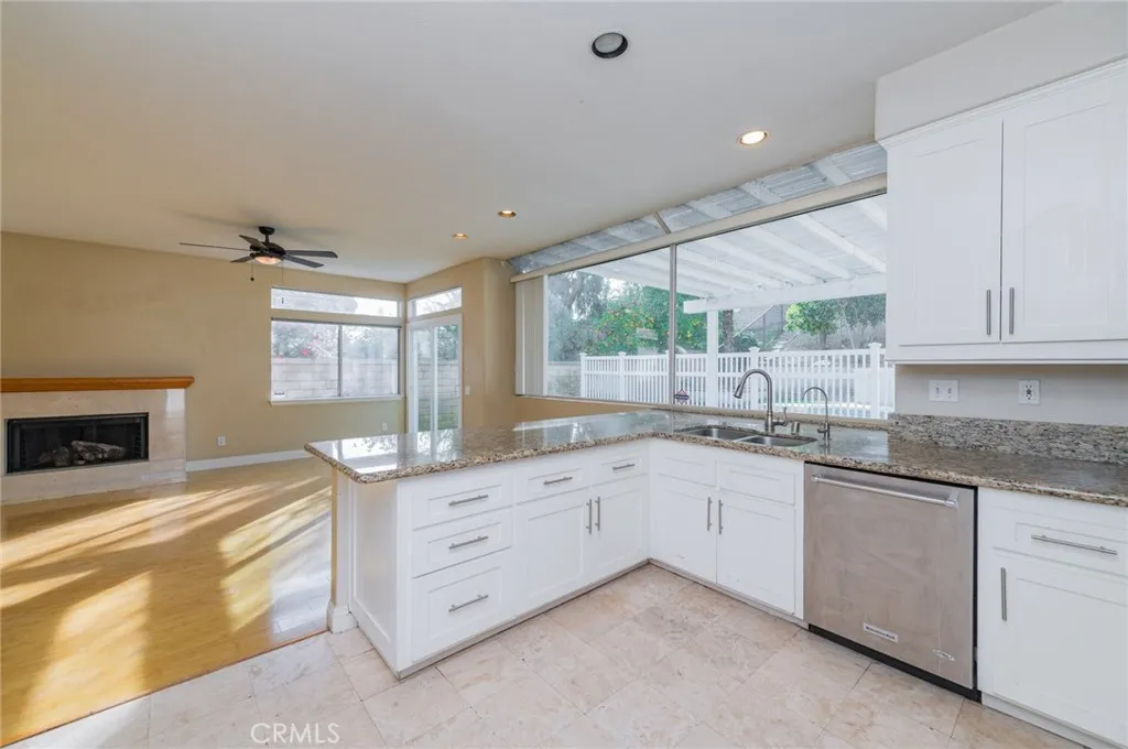 13762 Evening Terrace, Chino Hills, California 91709 home-pic-12