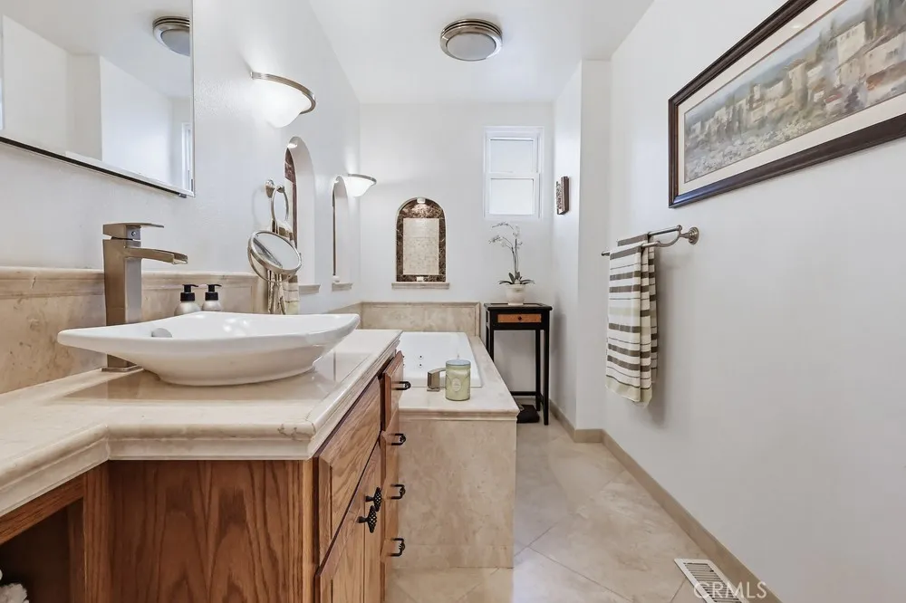 14419 Kingsdale Avenue, Lawndale, California 90260 home-pic-44