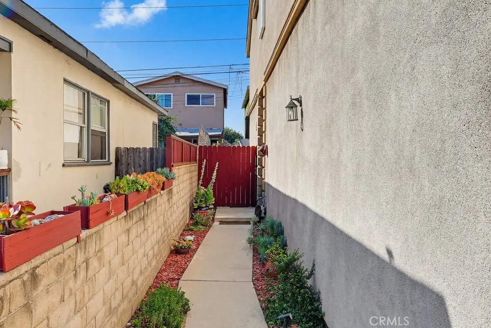 14419 Kingsdale Avenue, Lawndale, California 90260 home-pic-3