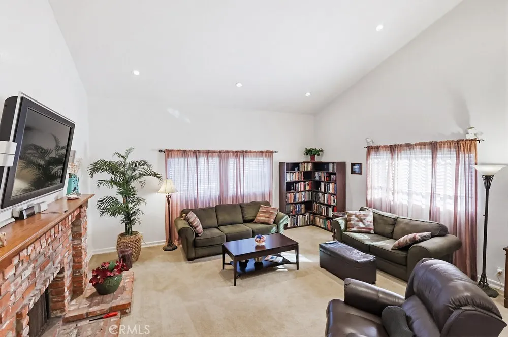 14419 Kingsdale Avenue, Lawndale, California 90260 home-pic-29