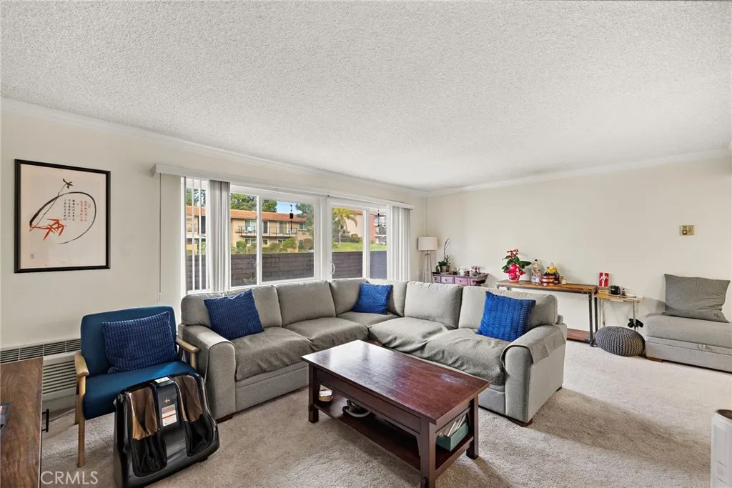 3019 Via Buena Vista B, Laguna Woods, California 92637 home-pic-1