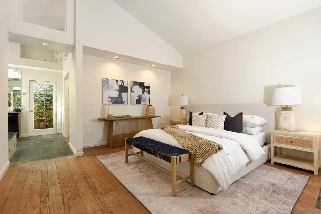 619 Bonair Way, La Jolla, California 92037 home-pic-18