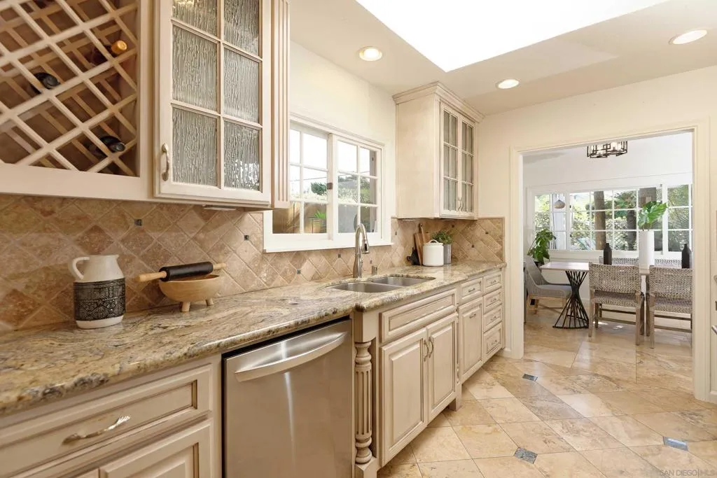 619 Bonair Way, La Jolla, California 92037 home-pic-12