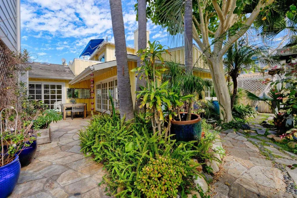 619 Bonair Way, La Jolla, California 92037 home-pic-5