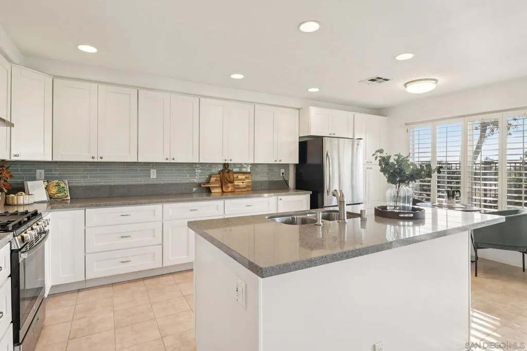 12357 Caminito Peral, San Diego, California 92131 home-pic-12
