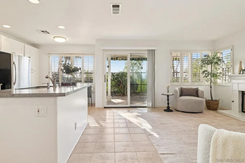 12357 Caminito Peral, San Diego, California 92131 home-pic-11