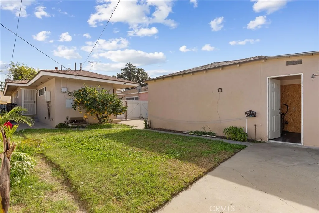 10525 Washington Avenue, South Gate, California 90280 home-pic-20