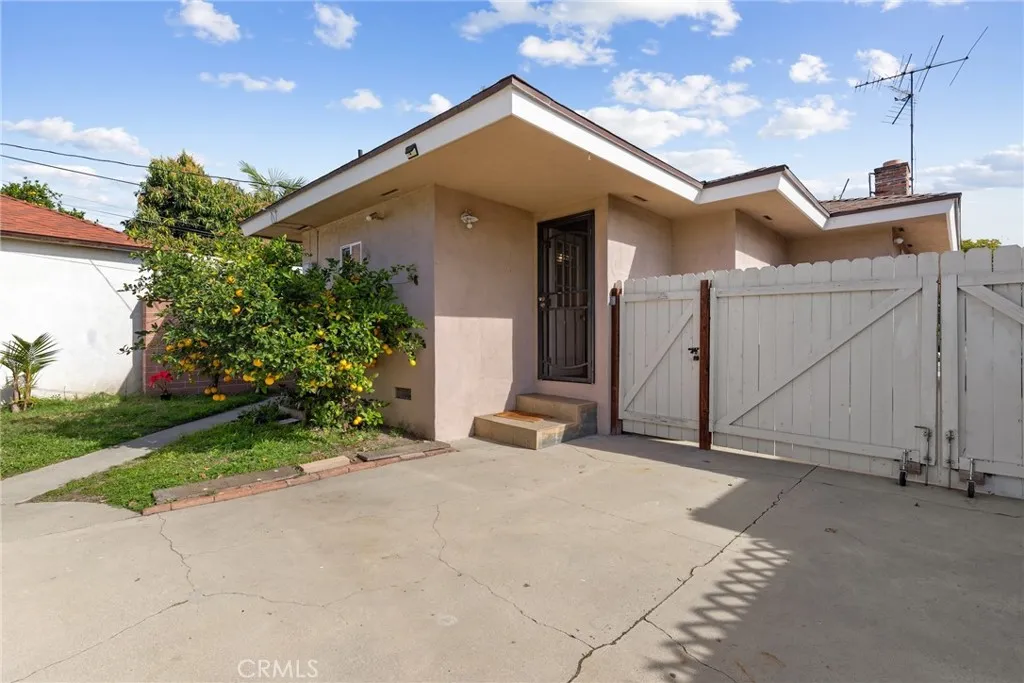 10525 Washington Avenue, South Gate, California 90280 home-pic-18