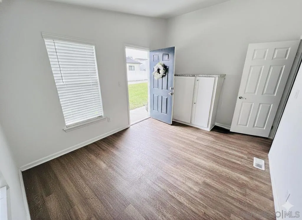 24550 Adams Ave, Murrieta, California 92562 home-pic-47