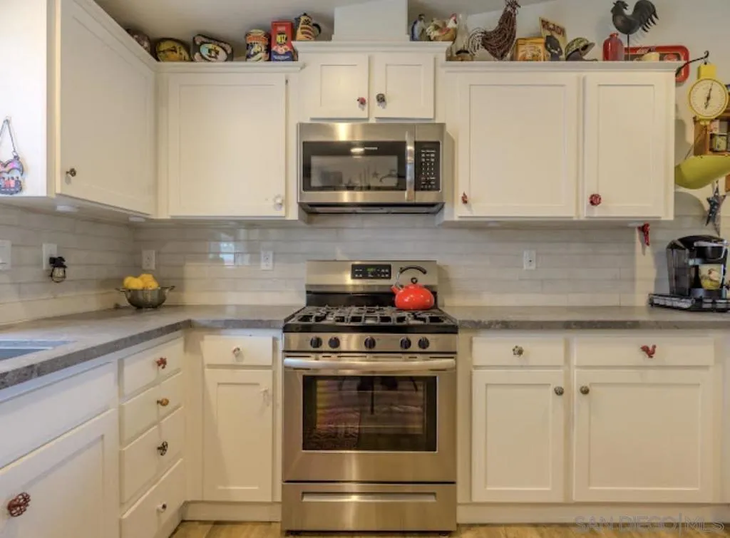 24550 Adams Ave, Murrieta, California 92562 home-pic-41