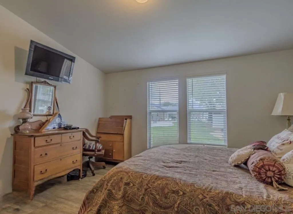 24550 Adams Ave, Murrieta, California 92562 home-pic-43