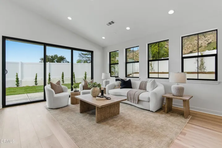 egpimaging_3245ArrowheadCourt_020_FLEXML