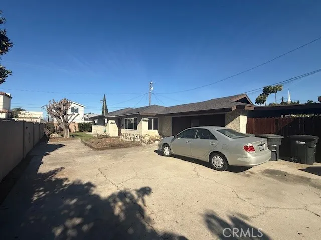 9327 Faywood, Bellflower, California 90706 home-pic-3