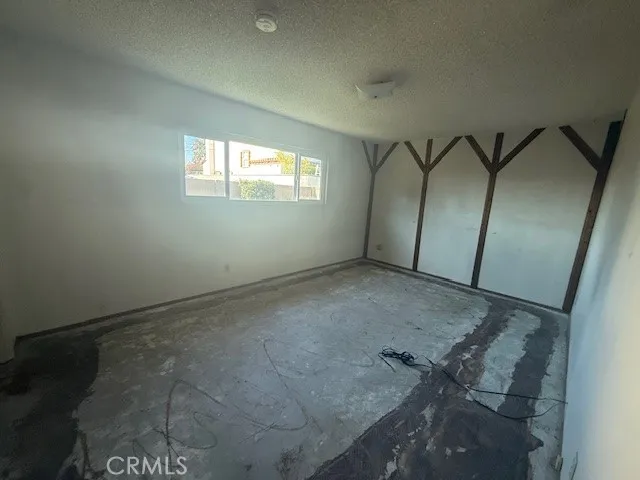 9327 Faywood, Bellflower, California 90706 home-pic-15