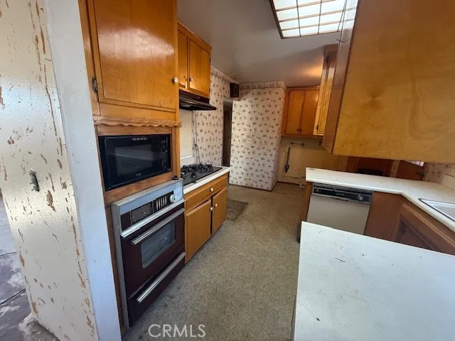 9327 Faywood, Bellflower, California 90706 home-pic-8