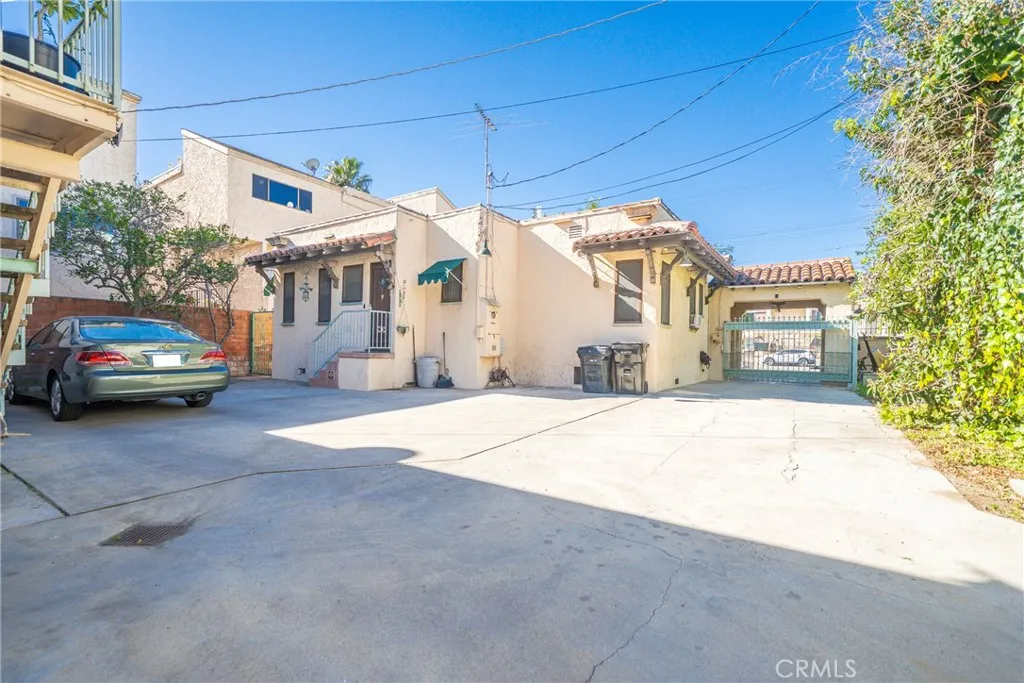 6130 Whitsett Ave, North Hollywood, California 91606 home-pic-33