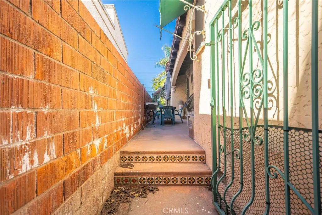 6130 Whitsett Ave, North Hollywood, California 91606 home-pic-34