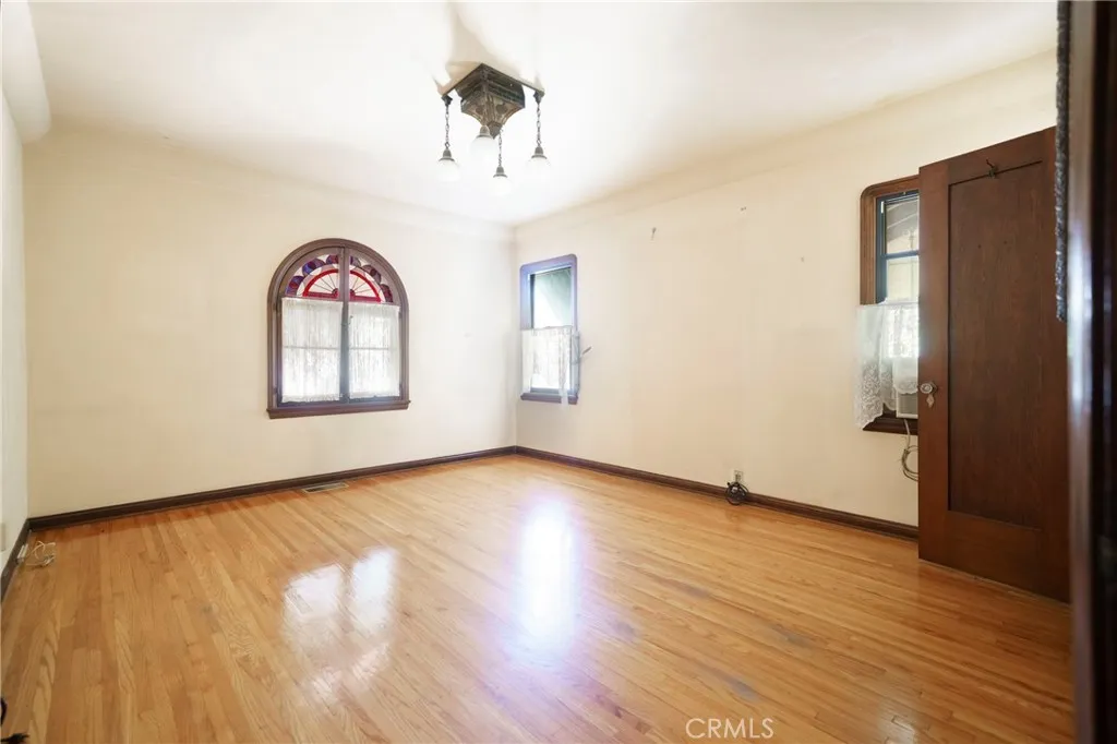 6130 Whitsett Ave, North Hollywood, California 91606 home-pic-18